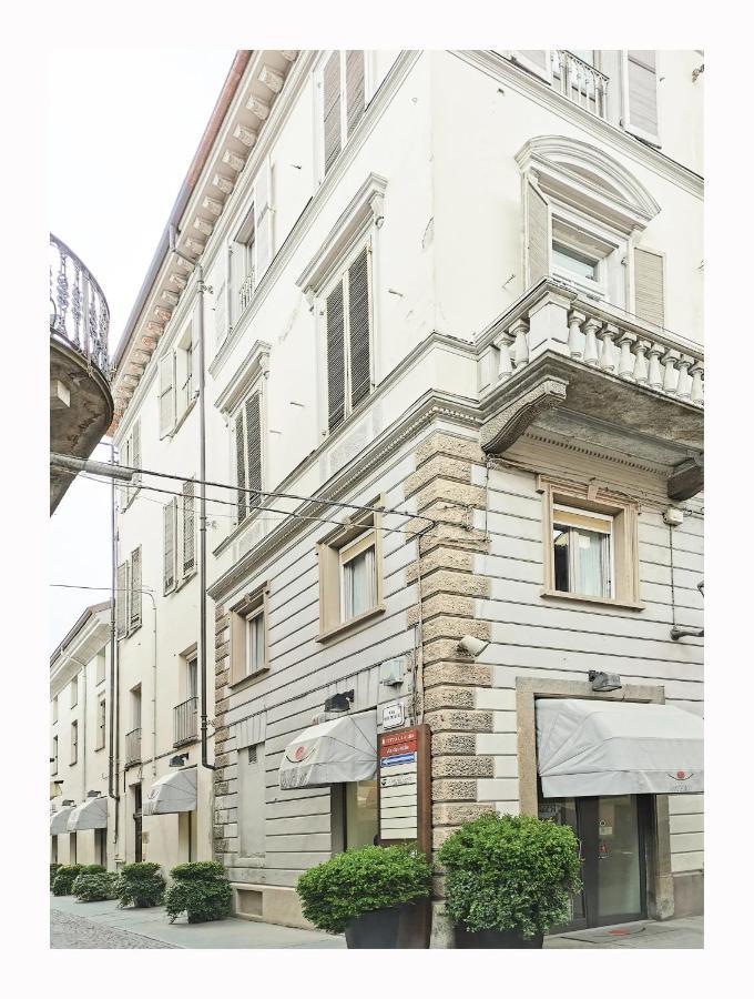 Due Dei Mille. Incantevole Casa In Centro Ad Alba Alba (Piedmont) Exterior foto